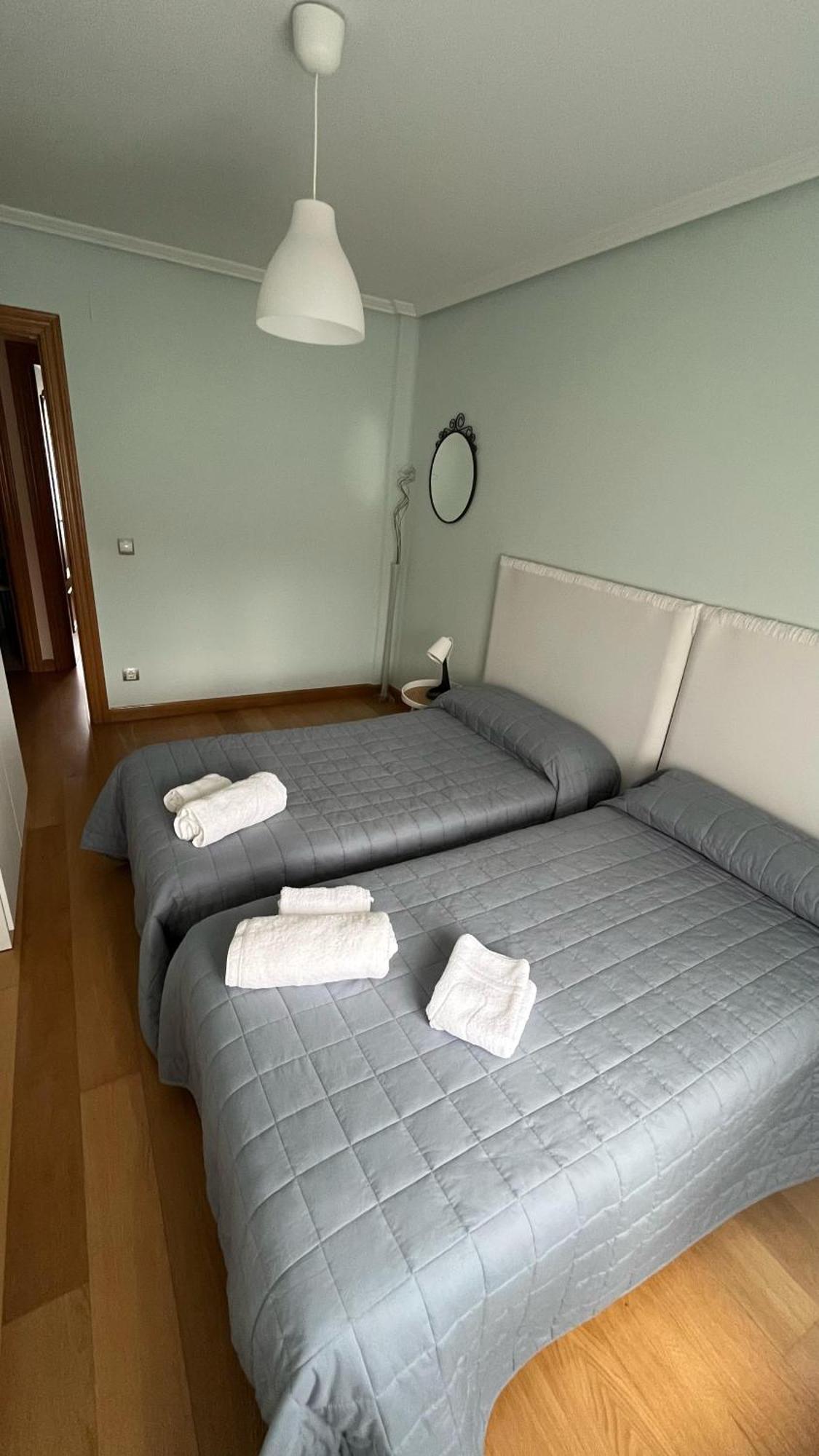 Vivienda Al Pie Del Castillo Burgo Esterno foto